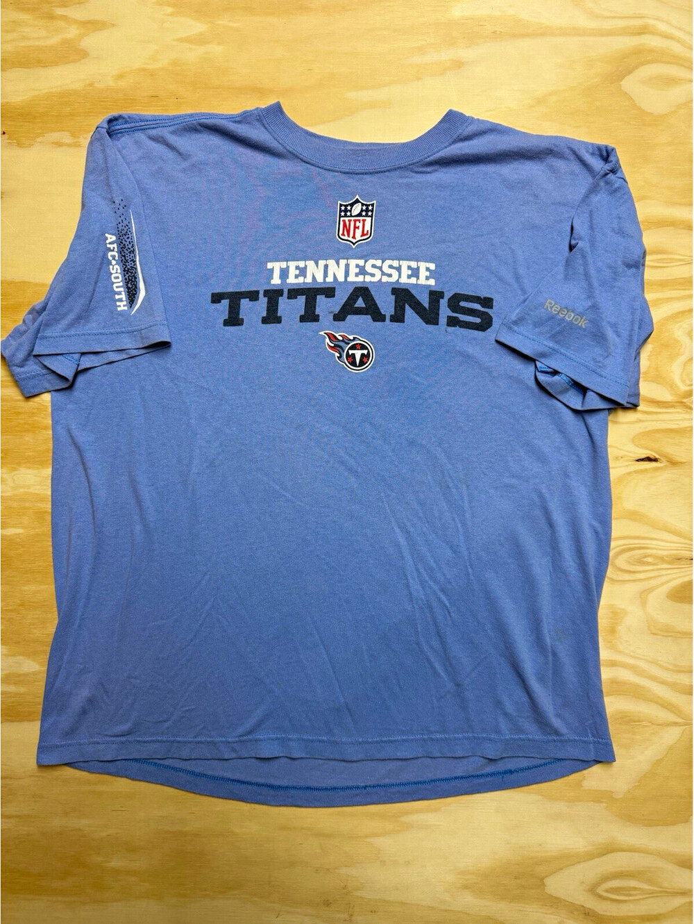 Reebok Tennessee Titans Men’s Size L NFL Football Blue Short Sleeve Shirt